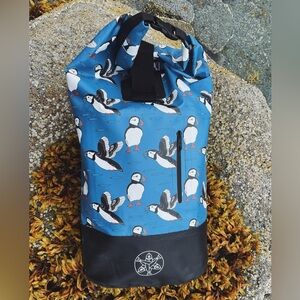 ISO Salmon Sisters Puffin dry bag / backpack